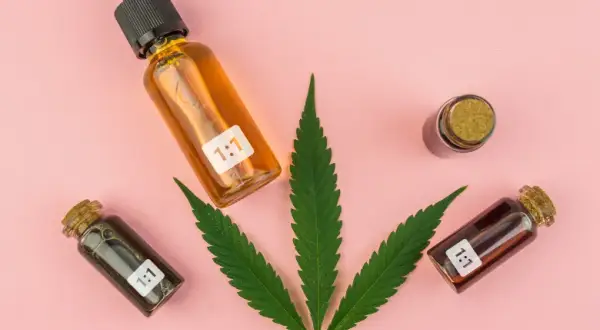 Mieszanie CBD z THC: klucz do lepszych efektów i mniejszych skutków ubocznych?