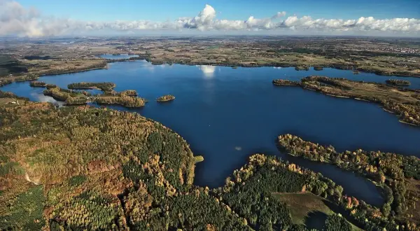 Jezioro Zagnanie: raj dla wędkarzy i miłośników przyrody