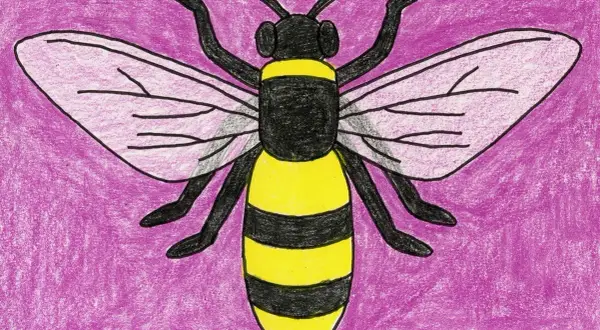 Un dibujo abeja facil con rayas amarillas y negras, alas rosadas y fondo morado.