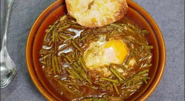 Sopa de espárragos andaluza: Receta auténtica, el 'majao' y trucos