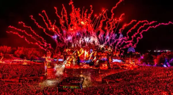 Zarobki DJ-ów na Tomorrowland: Od 2 000 do 500 000 euro?