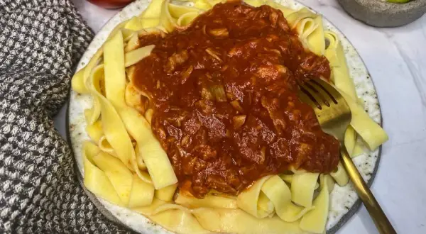 Szybkie i łatwe spaghetti z tuńczykiem – idealne na obiad
