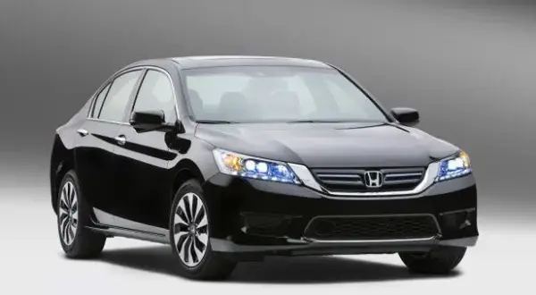 Honda Accord: Ile pali? Od 4,5 do 14 l/100 km co wpływa?
