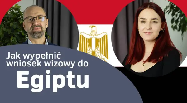 Jak wypełnić wniosek wizowy do Egiptu? Dwoje ludzi i flaga Egiptu.