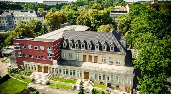 Gdański Uniwersytet Medyczny - kluczowe informacje o studiach i badaniach