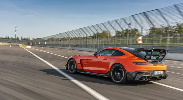 Mercedes AMG GT Black Series - Potężne osiągi i unikalne cechy