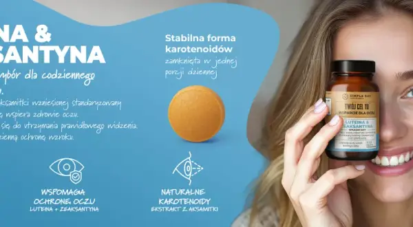 Uśmiechnięta kobieta trzyma suplement diety z luteiną i zeaksantyną, wspierający zdrowie oczu.