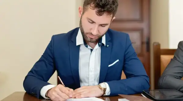 Ile zarabia aplikant notarialny? Zaskakujące fakty o wynagrodzeniu