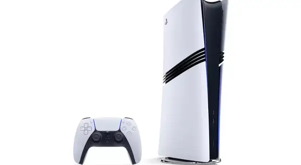 PlayStation 5 Konsole und Controller. Spekulationen über wann kommt die PS5 Pro raus, aber diese hier ist die aktuelle Generation.