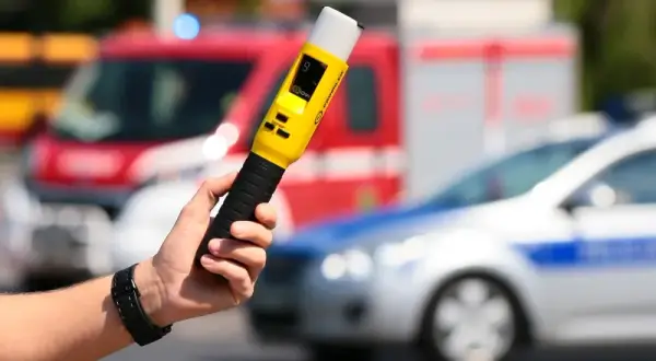 Jakie alkomaty ma policja? Odkryj ich rodzaje i zastosowanie