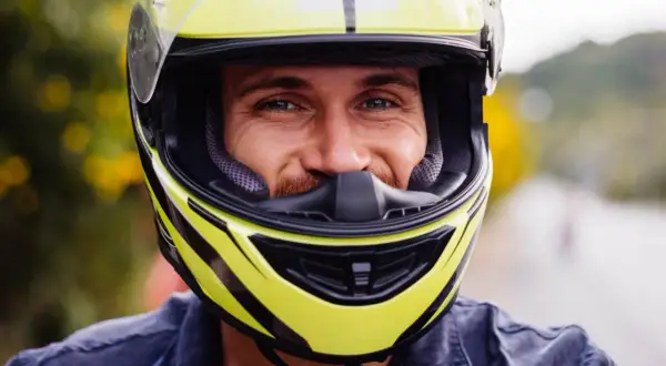 Idealne dopasowanie kasku: Jak dobrać rozmiar motocyklowy?