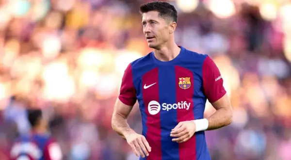 Ile zarabia Lewandowski w Barcelonie? Zaskakujące kwoty i kontrakt!