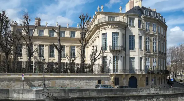 Hotel Lambert: Co to było? Pałac i polityka Wielkiej Emigracji