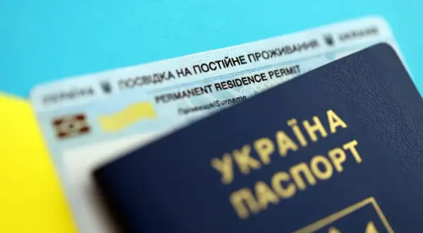 Ukraiński paszport i karta pobytu, dokumenty potrzebne do uzyskania statusu rezydenta podatkowego w Polsce.