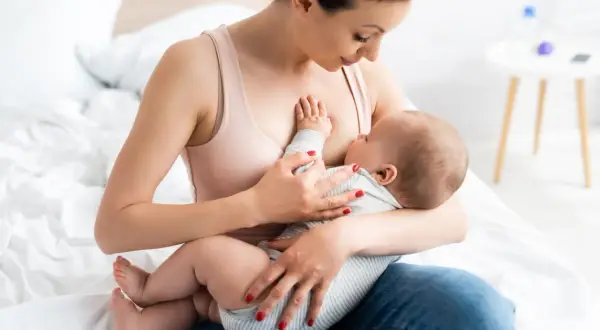 Jędrny biust po karmieniu: Czy to możliwe? Sprawdź skuteczne metody