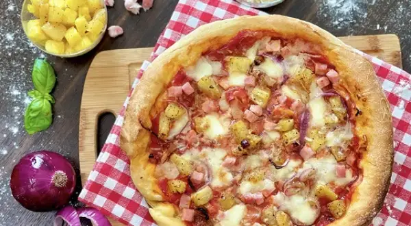 Pizza Ananas : La Recette Parfaite (Même pour les Sceptiques !)