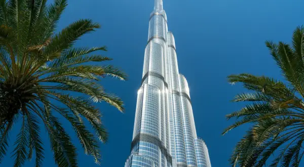 Ile metrów ma najwyższy budynek świata? Zaskakujące fakty o Burj Khalifa