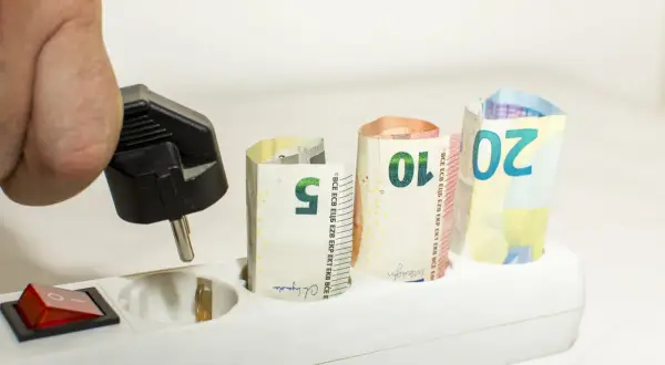 Uwaga! Automatyczne przedłużenie umowy telefonicznej może cię zaskoczyć