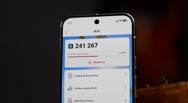 Kod BLIK 241 267 ważny przez 1m 3s. Możesz skopiować kod lub wybrać przelew BLIK na telefon.
