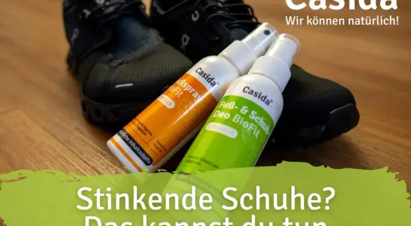 Stinkende Schuhe? Casida Fuß- & Schuh-Deo BioFit hilft natürlich gegen Geruch und für frische Füße.