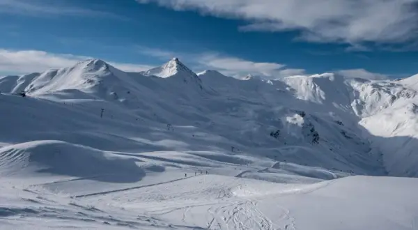 Livigno samochodem: Najlepsza trasa, koszty i wskazówki zimą