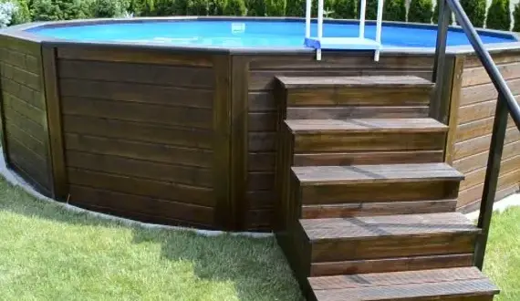 Obudowa basenu ogrodowego: Praktyczny przewodnik DIY i inspiracje