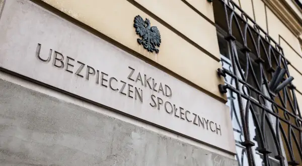 ZUS - Zakład Ubezpieczeń Społecznych. Tu można dowiedzieć się o swojej przyszłej okresowej emeryturze kapitałowej.