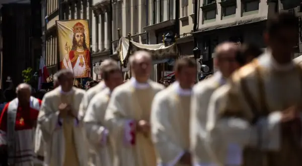 Ile trwa msza w Boże Ciało? Czas trwania i co warto wiedzieć