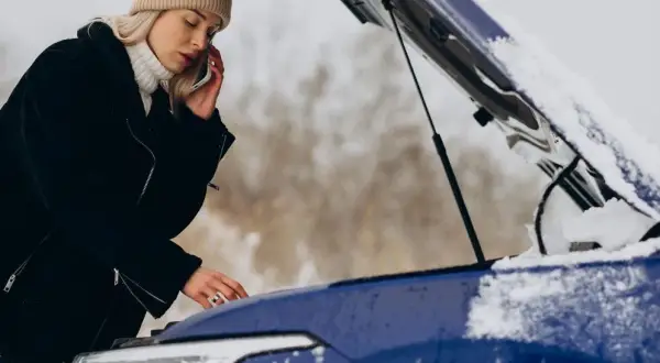Padł akumulator w Keyless? Odpal auto na kable bez stresu!