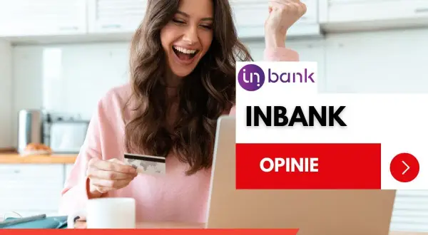 Szczęśliwa kobieta z kartą płatniczą i laptopem. Czy inbank to dobry bank? Sprawdź opinie!