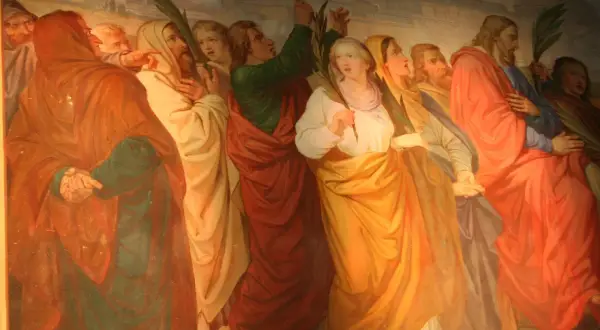 Gemälde zeigt eine Menschenmenge mit Palmzweigen, die den Einzug Jesu in Jerusalem am Palmsonntag darstellen.