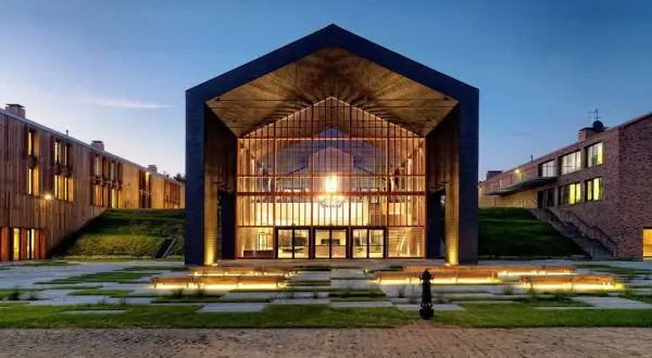 Hotel Skansen Sierpc: Twój przewodnik po SPA, Skansenie i atrakcjach