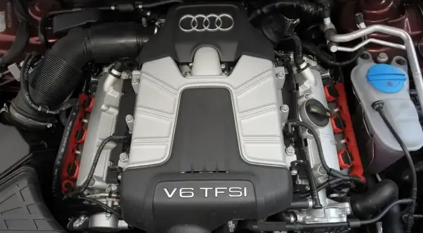 Silnik V6 TFSI Audi A5, znany z niezawodności.