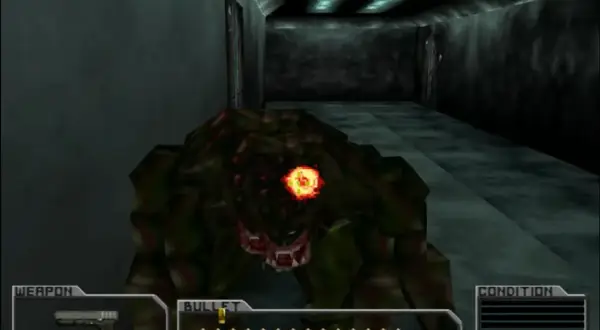 Potwór z Resident Evil Survivor z jednym okiem, gotowy do ataku. Gracz ma pistolet i ograniczoną amunicję.