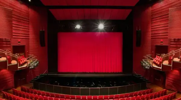 Kiedy powstała opera? Odkryj tajemnice jej fascynujących początków