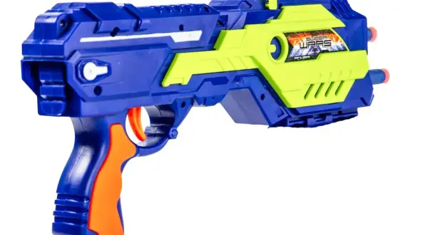 Niebiesko-zielony pistolet na strzałki piankowe z pomarańczowym uchwytem, gotowy do zabawy w Super Wars!