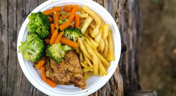Co z resztek kurczaka? Szybkie i kreatywne obiady zero waste
