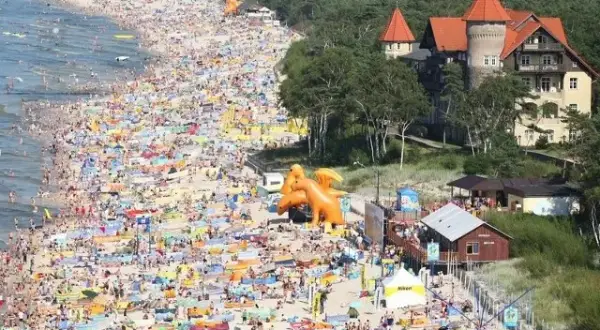 Łeba ile mieszkańców – zaskakujące dane o populacji i sezonowych zmianach