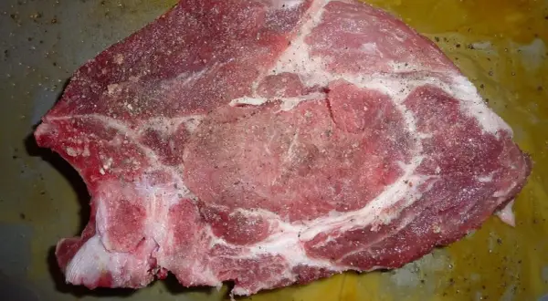 Najlepsze przyprawy do kotletów schabowych – jak uniknąć nudnego smaku mięsa