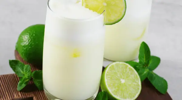 Jak przygotować flirtini drink: orzeźwiający koktajl na każdą okazję