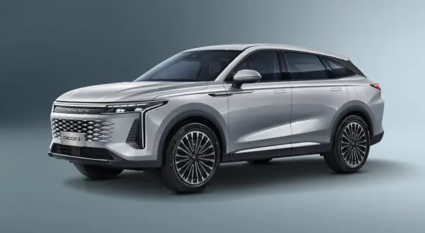 Srebrny SUV Omoda 9 prezentuje swoje eleganckie linie i nowoczesny design. Poznaj jego imponujące omoda 9 wymiary.