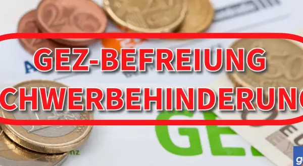 GEZ-Befreiung für Schwerbehinderung ab 50% möglich. Münzen und Geldscheine symbolisieren finanzielle Entlastung.