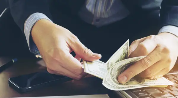 Wypowiedzenie umowy pożyczki co dalej? Jak uniknąć problemów finansowych