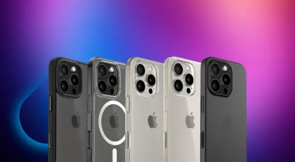 Cinq iPhones avec des coques différentes, dont une transparente avec MagSafe. La compatibilité coque iPhone est essentielle pour protéger votre appareil.