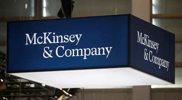McKinsey: Kim są, ile zarabiają i dlaczego budzą kontrowersje?