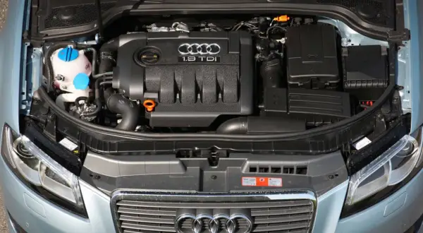 Silnik 1.9 TDI w Audi A3 2025, gotowy do drogi.