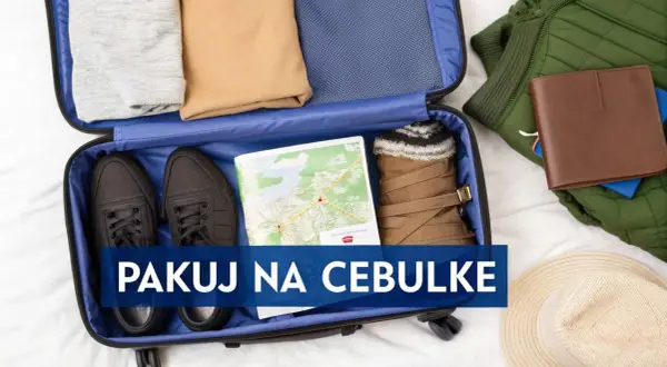 Pakowanie na cebulkę, by sprostać zmiennej temperatura USA. W walizce buty, ubrania, mapa i ciepłe skarpety.