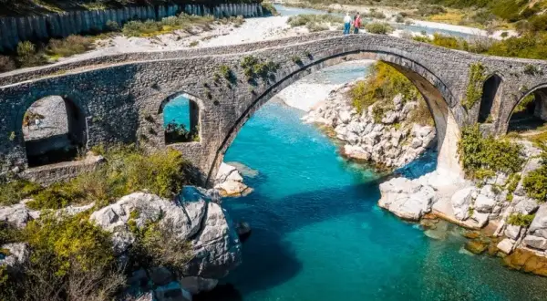 Albania: Co warto zwiedzić? Odkryj ukryty skarb Bałkanów!