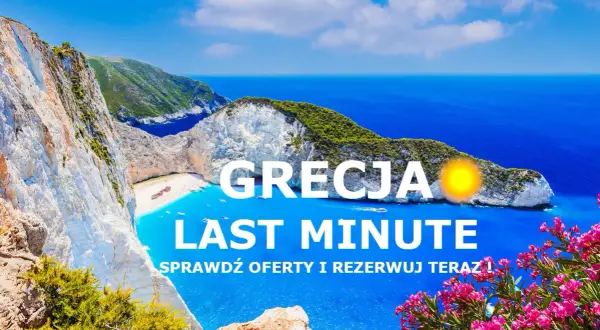 Grecja last minute tanio! Widok na zatokę Navagio z klifów, turkusowa woda, białe skały i bujna zieleń. Idealne miejsce na wakacje.