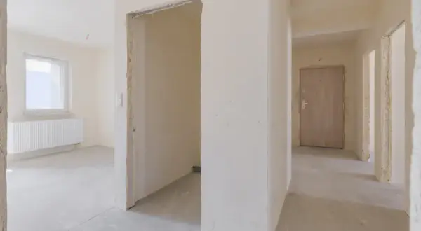 Beton dekoracyjny: Ile zapłacisz za m²? Uniknij ukrytych kosztów!